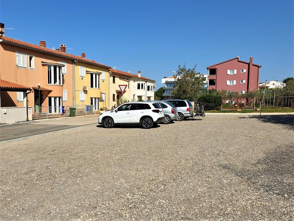Apartments Aurora Near Beach Medulin Buitenkant foto